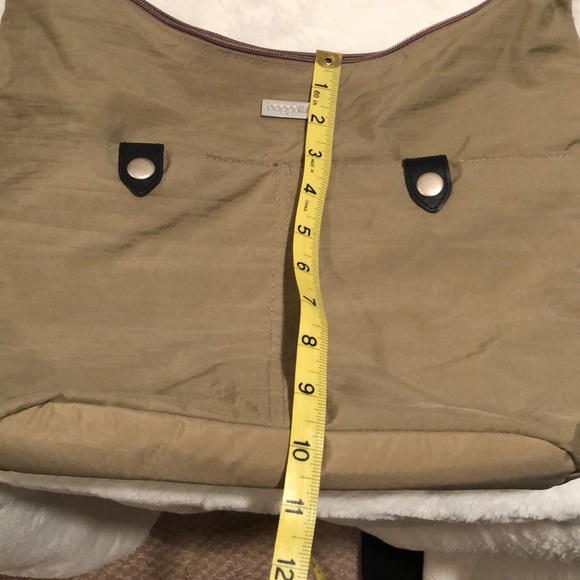 Baggallini Tote bag with pockets tan adjustable strap - Picture 5 of 9